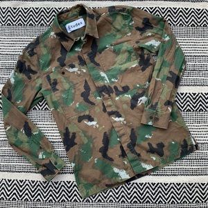 Etudes Studio Camo Button Down size 46